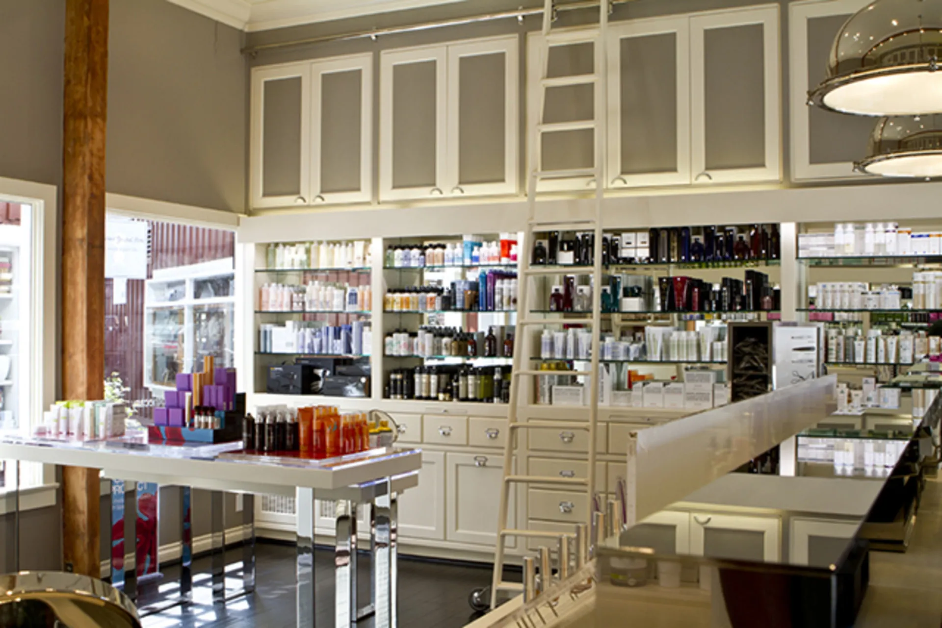 Brentwood Country Mart