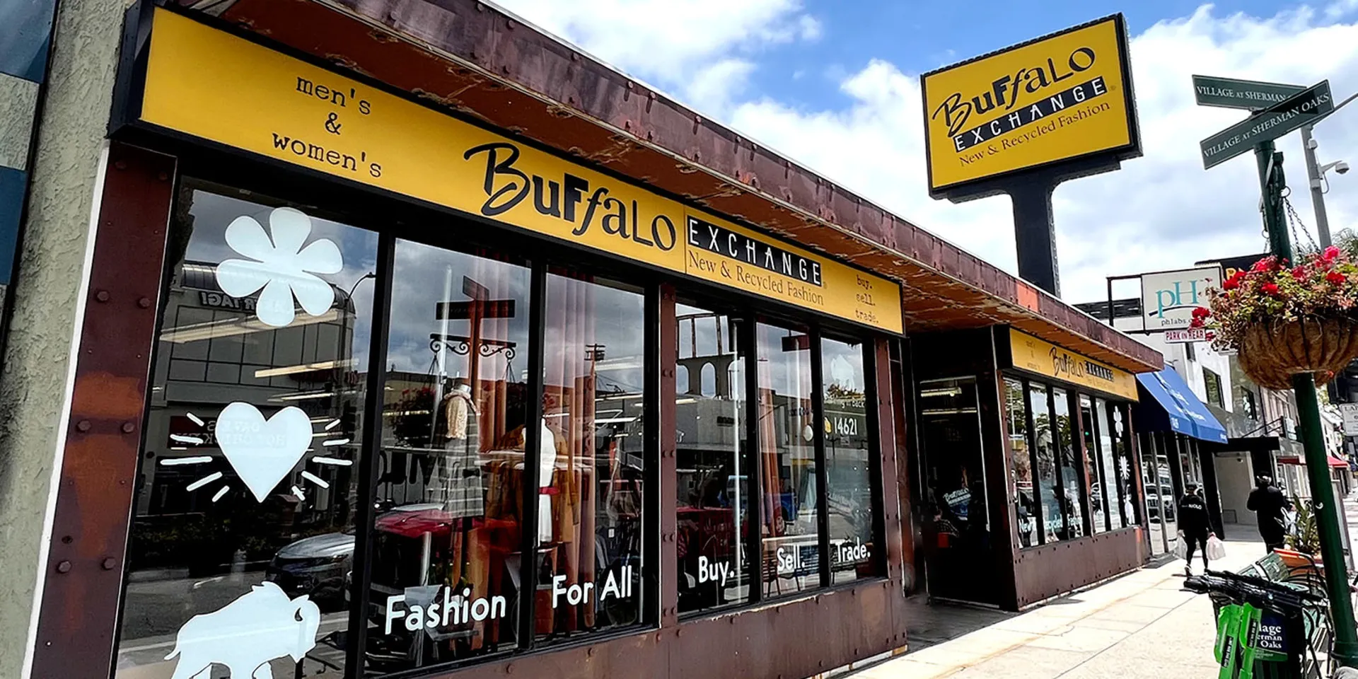 Buffalo Exchange - Sherman Oaks