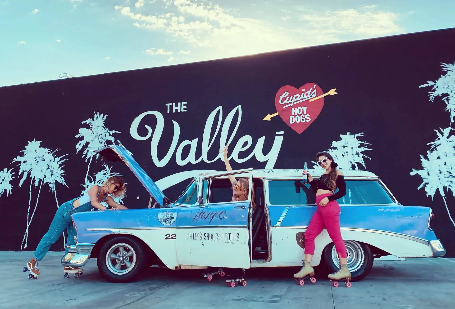 Cupid's Hot Dogs Winnetka 1