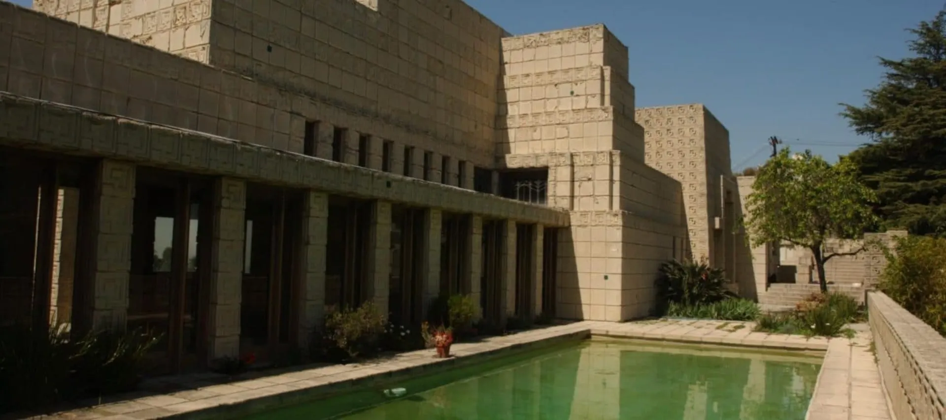 Ennis House