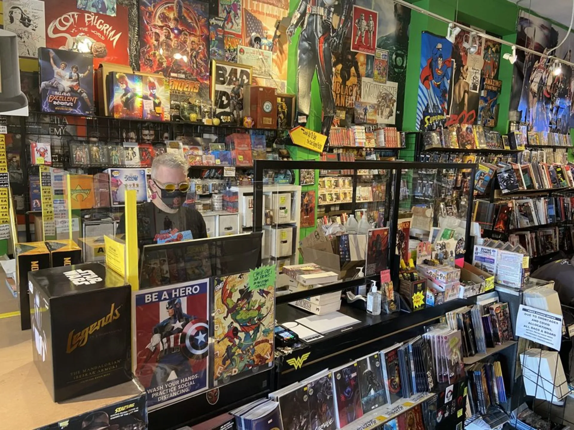 Golden Apple Comics 1