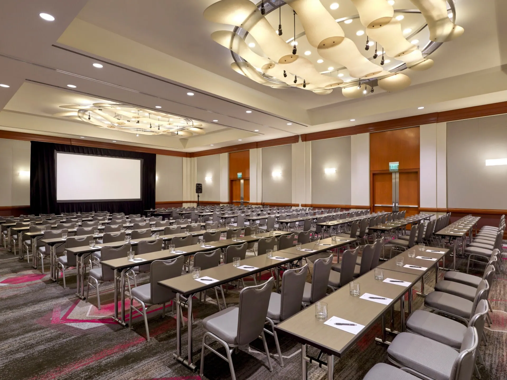 LATCB-Photo-5--Ballroom-1920x1440-