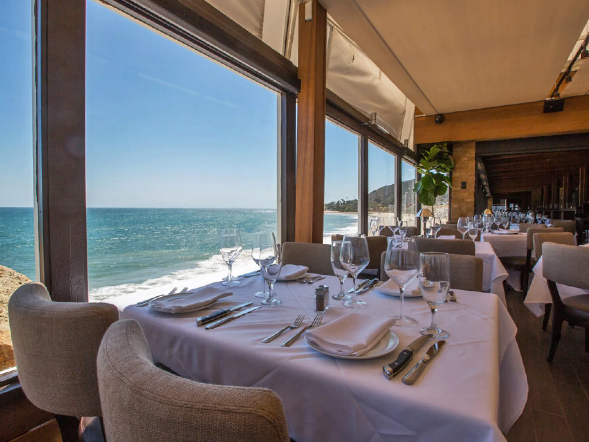 353485-Mastros-Mama-Images4