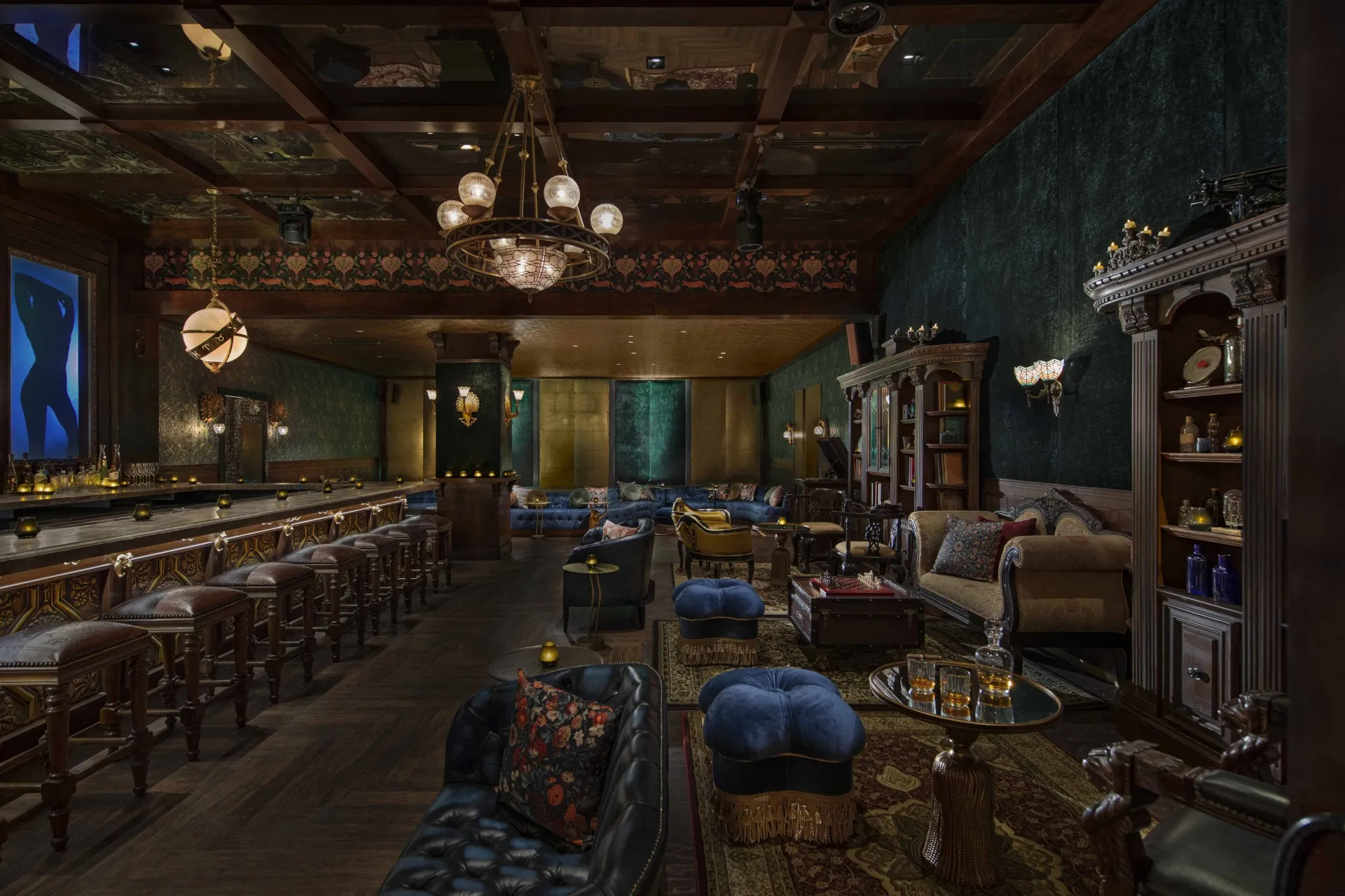 Mr. Wanderlust Architectural