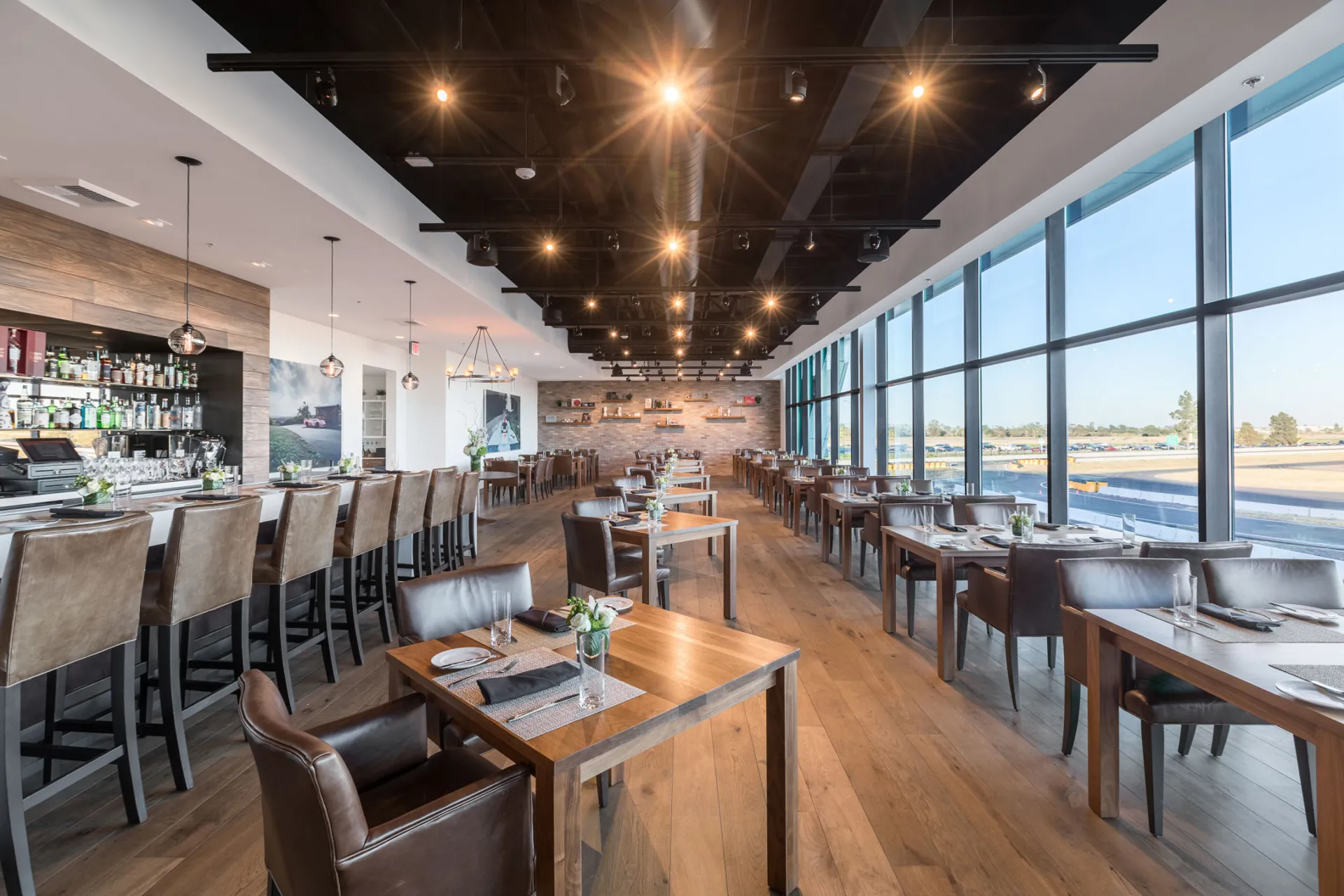 Resize-Restaurant-917-Dining-Room