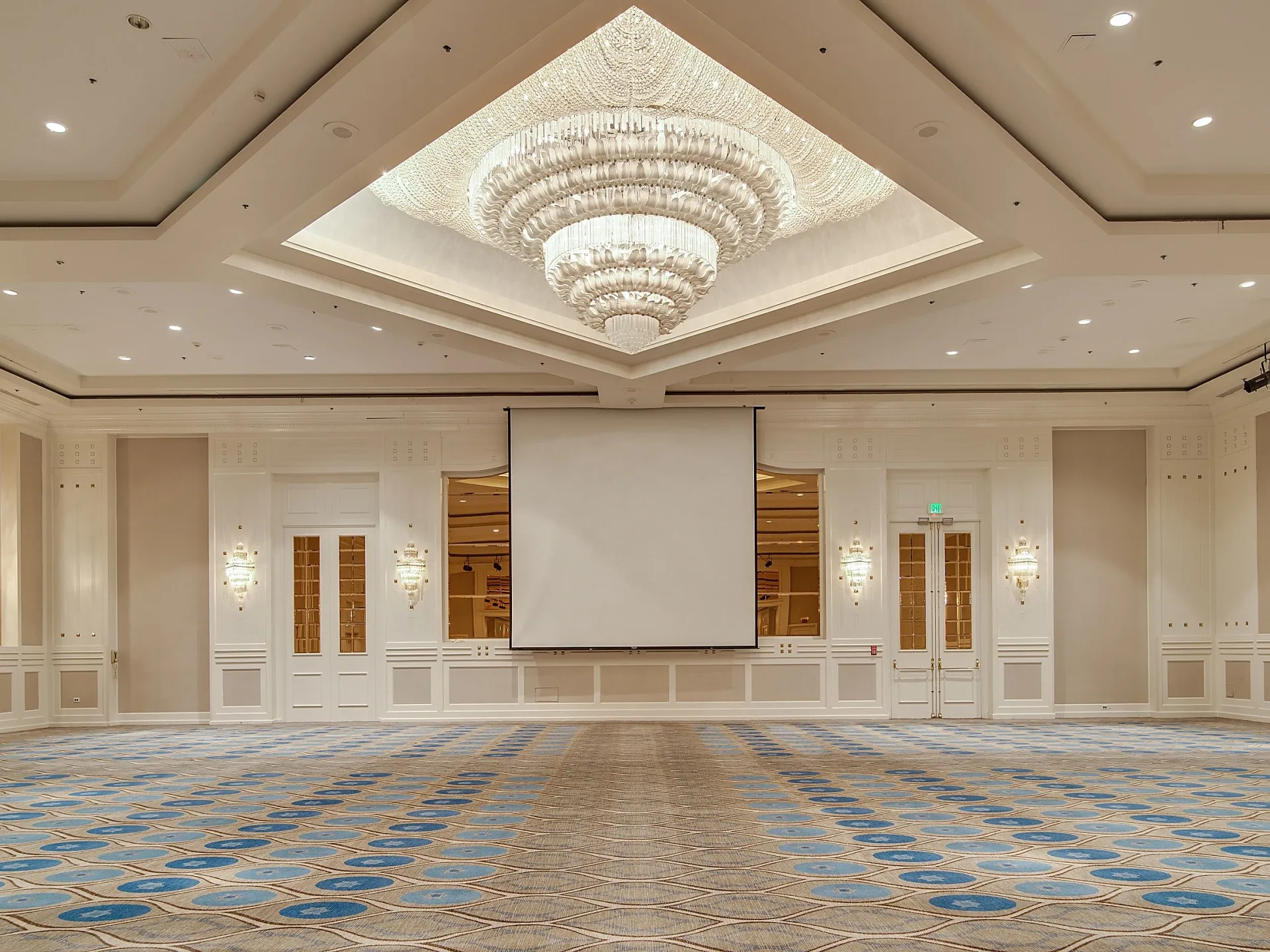 Grand-Ballroom