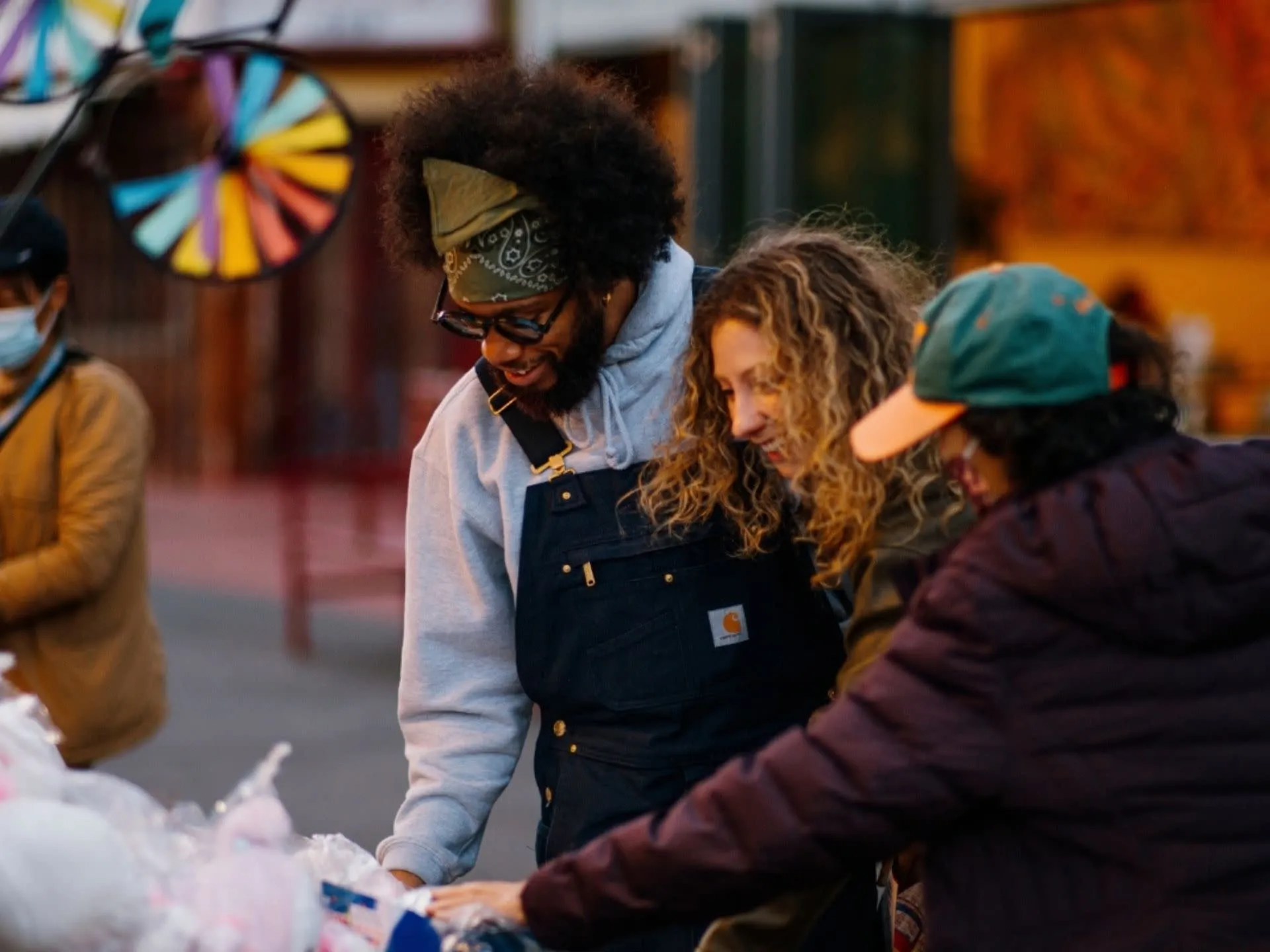 Local Artists Shopping on the Hop-on Hop-off Route