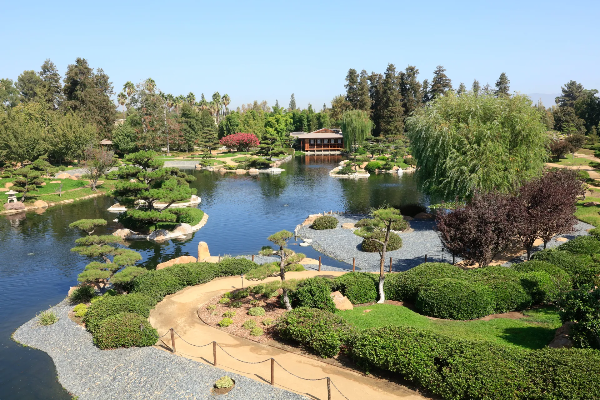 Lake view at SuihoEn (“Garden of Water and Fragrance”) in Van Nuys