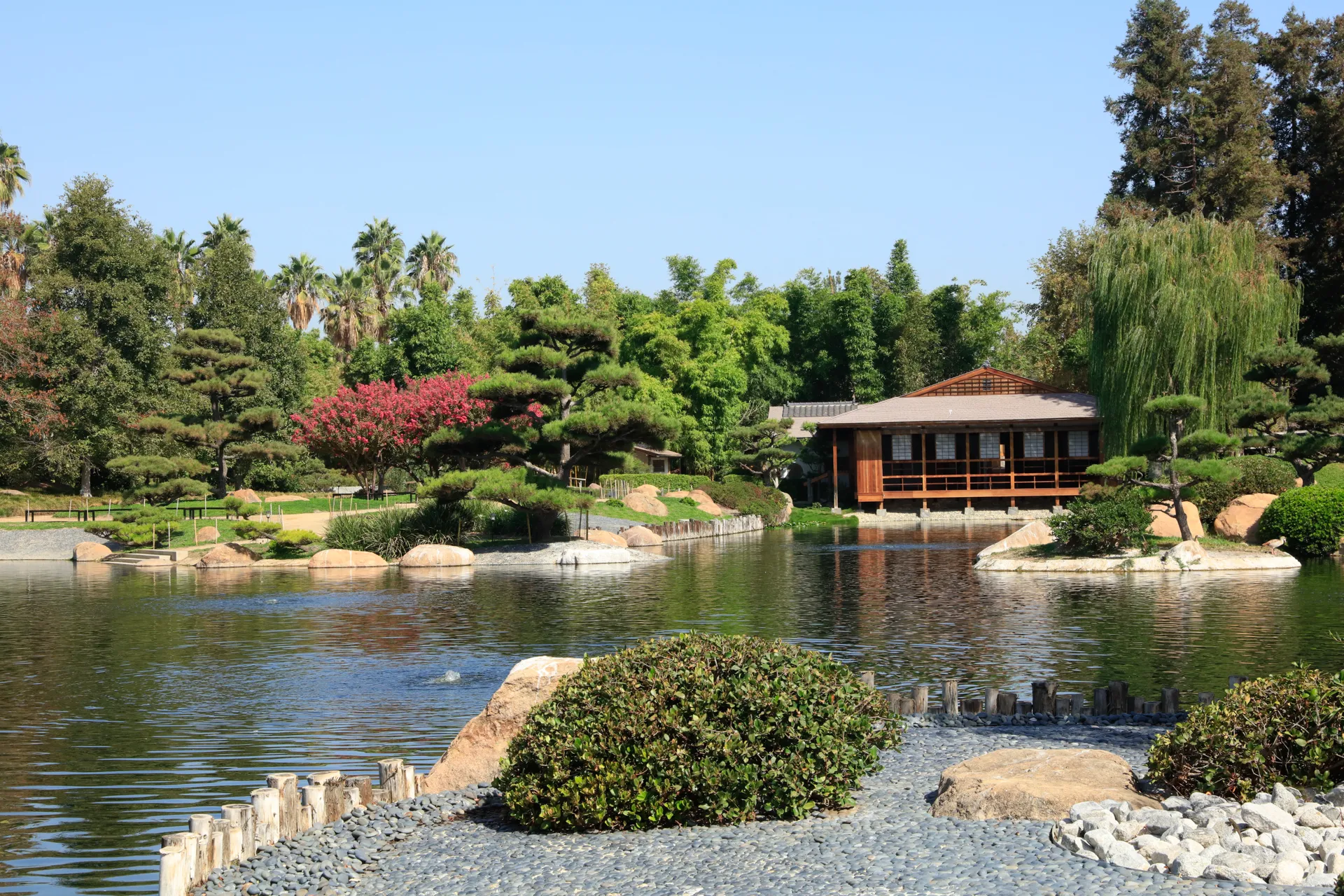SuihoEn (“Garden of Water and Fragrance”) in Van Nuys