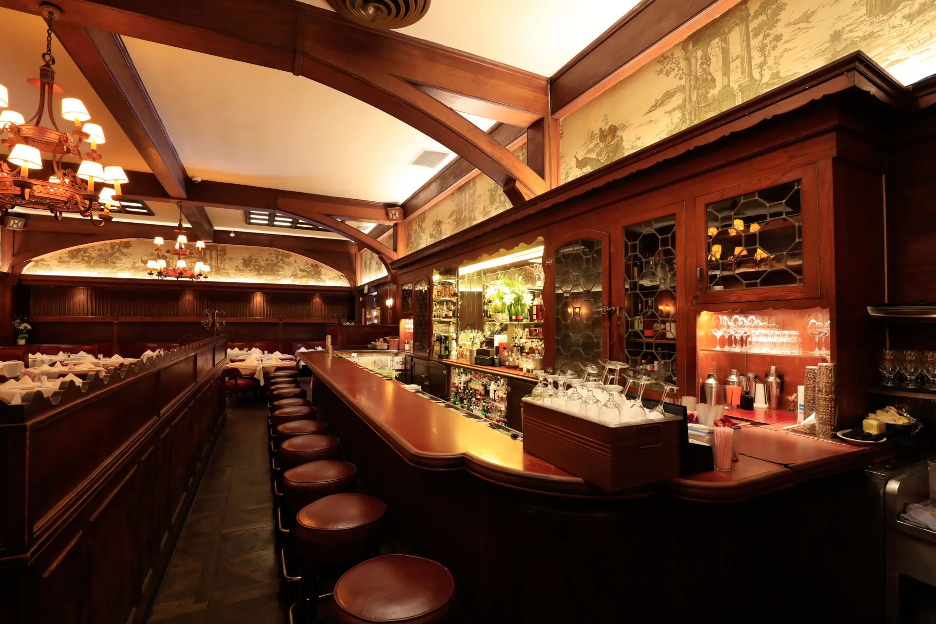 The bar at Musso & Frank Grill in Hollywood