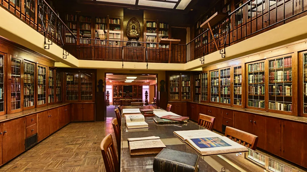 Library at the Philosophical Research Society